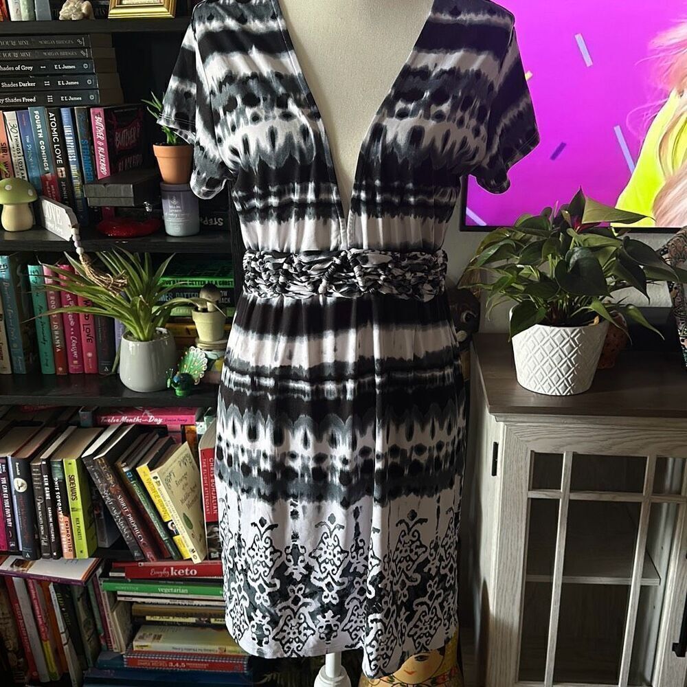 Dotti Size Small Black & White Sundress Beach dress